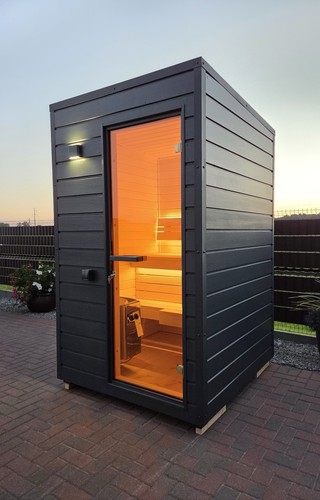 Modern outdoor garden sauna - garden,